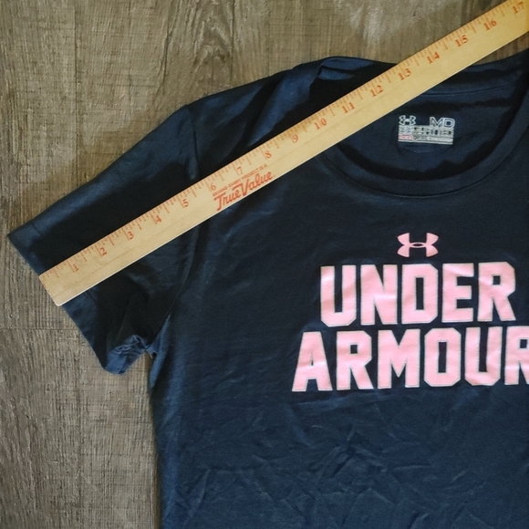 Under Armour Women's T-shirt Size Medium Semi-Fitted Heat Gear Black Spell Out - Picture 8 of 12